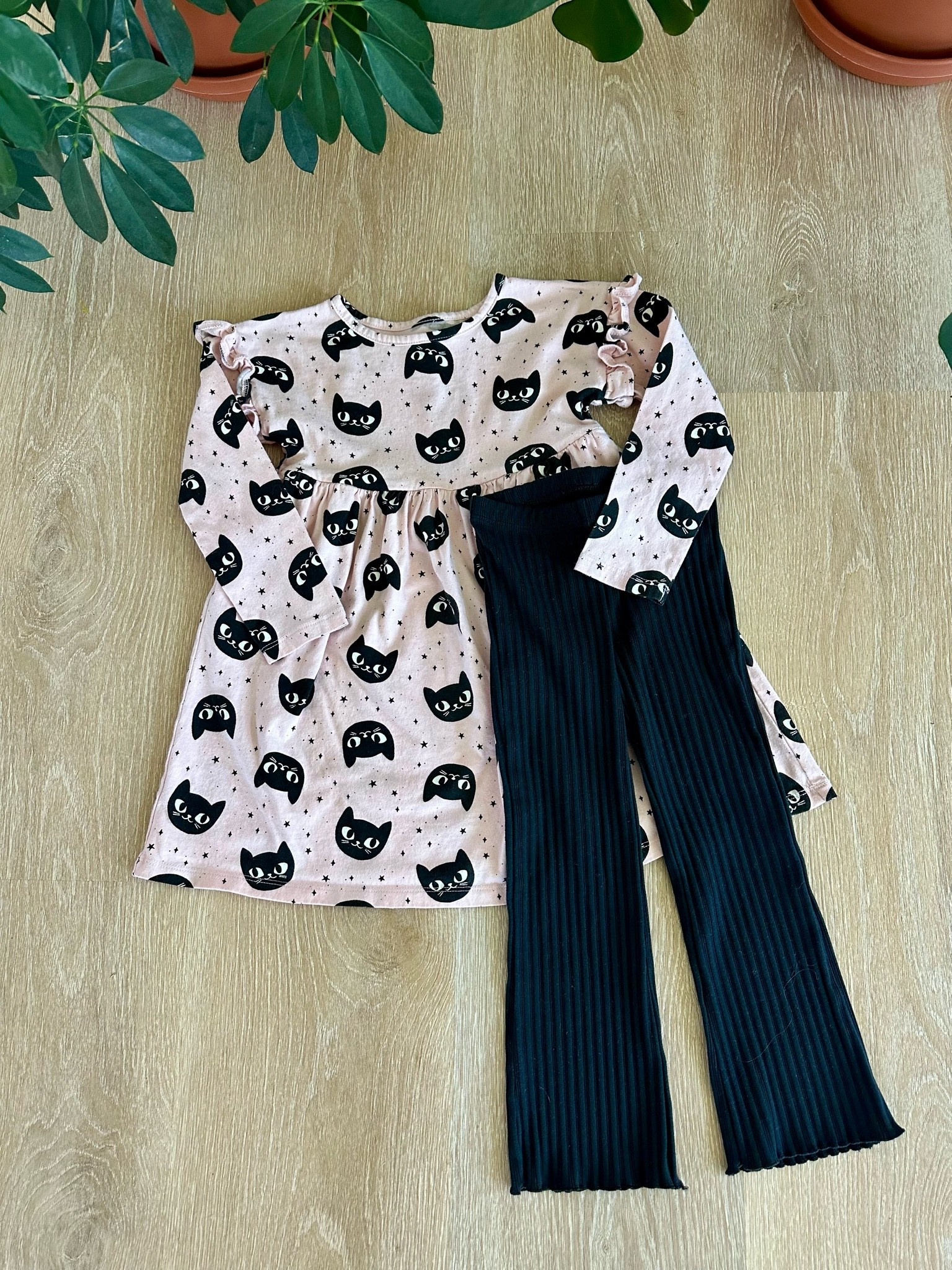 Halloween is calling, and this black cat outfit is purr-fect! 🖤🐈 This adorable light pink black cat dress paired with cozy black ribbed flare leggings is the cutest toddler Halloween outfit for pumpkin patch visits, classroom parties, trick-or-treating, Halloween photos, and all your favorite fall adventures. It's comfy, festive, and easy to wear from September through Halloween!
Everything is linked in my LTK for easy shopping.

#LTKBaby #LTKKids #LTKSeasonal #ToddlerHalloweenOutfit #BlackCatStyle #ToddlerFashion #FallKidsStyle #HalloweenKidsFashion
toddler Halloween outfit, black cat dress, toddler black cat dress, Halloween dress for girls, toddler flare leggings, ribbed flare leggings, toddler girl fashion, Halloween kids clothes, girls Halloween outfit, toddler fall fashion, pumpkin patch outfit, trick or treat outfit, classroom Halloween party outfit, affordable toddler clothes, Target toddler Halloween, spooky season style, toddler Halloween fashion, fall family photos, cute toddler outfits, Halloween outfit inspiration

#LTKBaby #LTKKids #LTKSeasonal