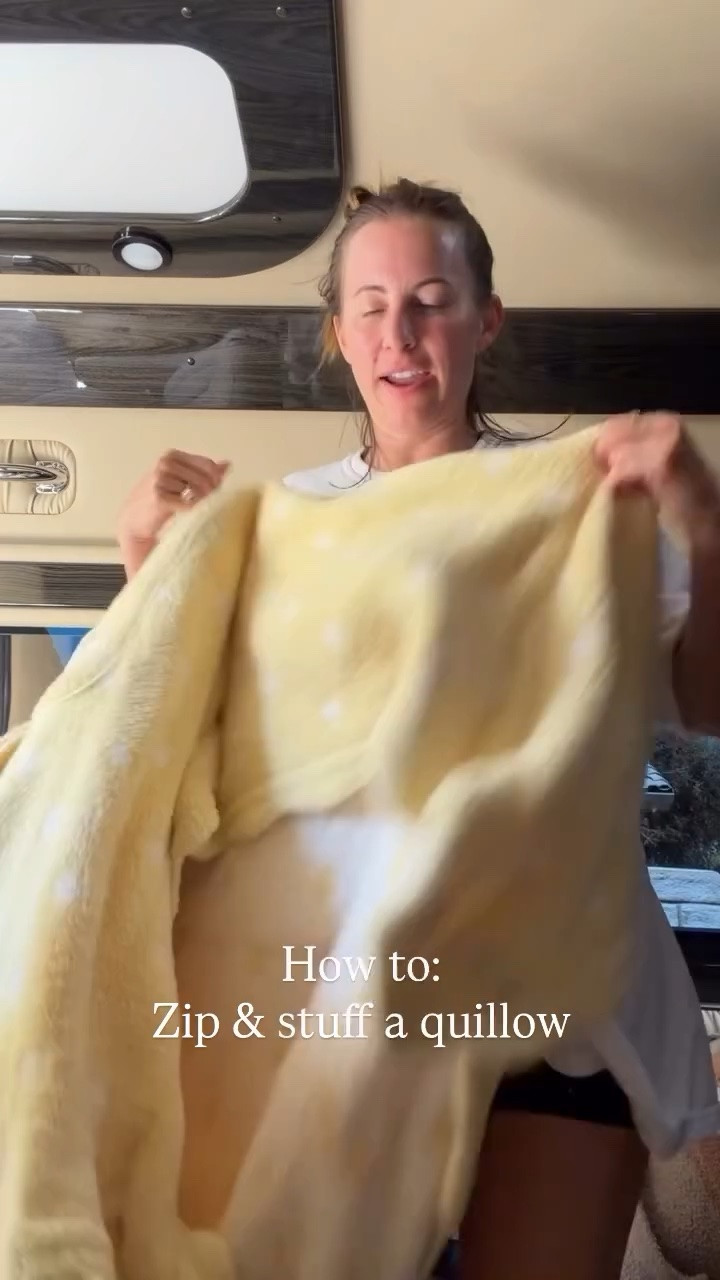 How to:
Zip & stuff a quillow