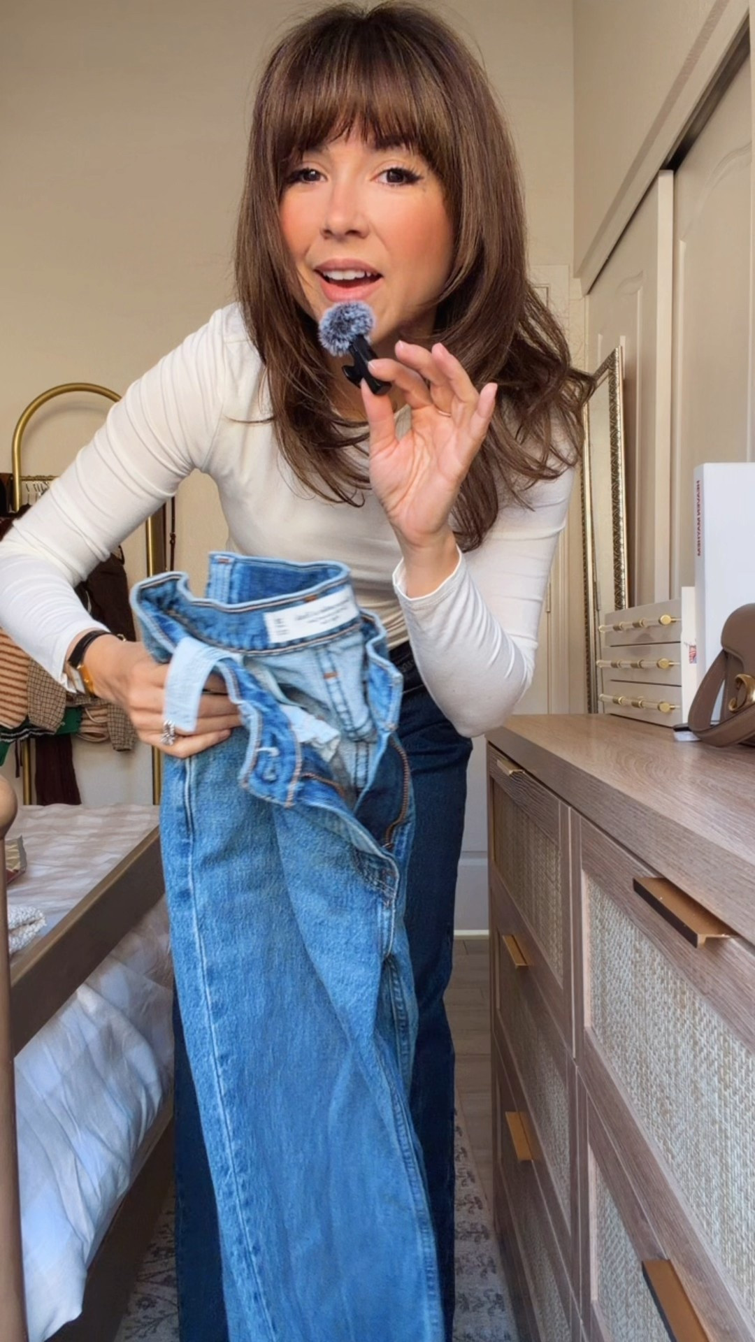 90s relaxed jeans that actually work on a 5’2 frame.
High-rise, easy through the leg, and so comfortable for everyday mom life.
A great straight-leg style to wear with boots, sneakers, or flats.

Jeans 25 short 

#LTKootd #LTKHoliday #LTKPetite