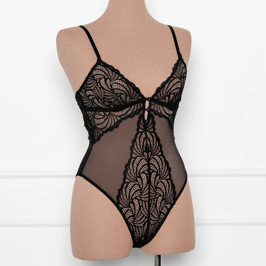 Scalloped Lace & Mesh Button Crotchless Teddy - Black | Mentionables