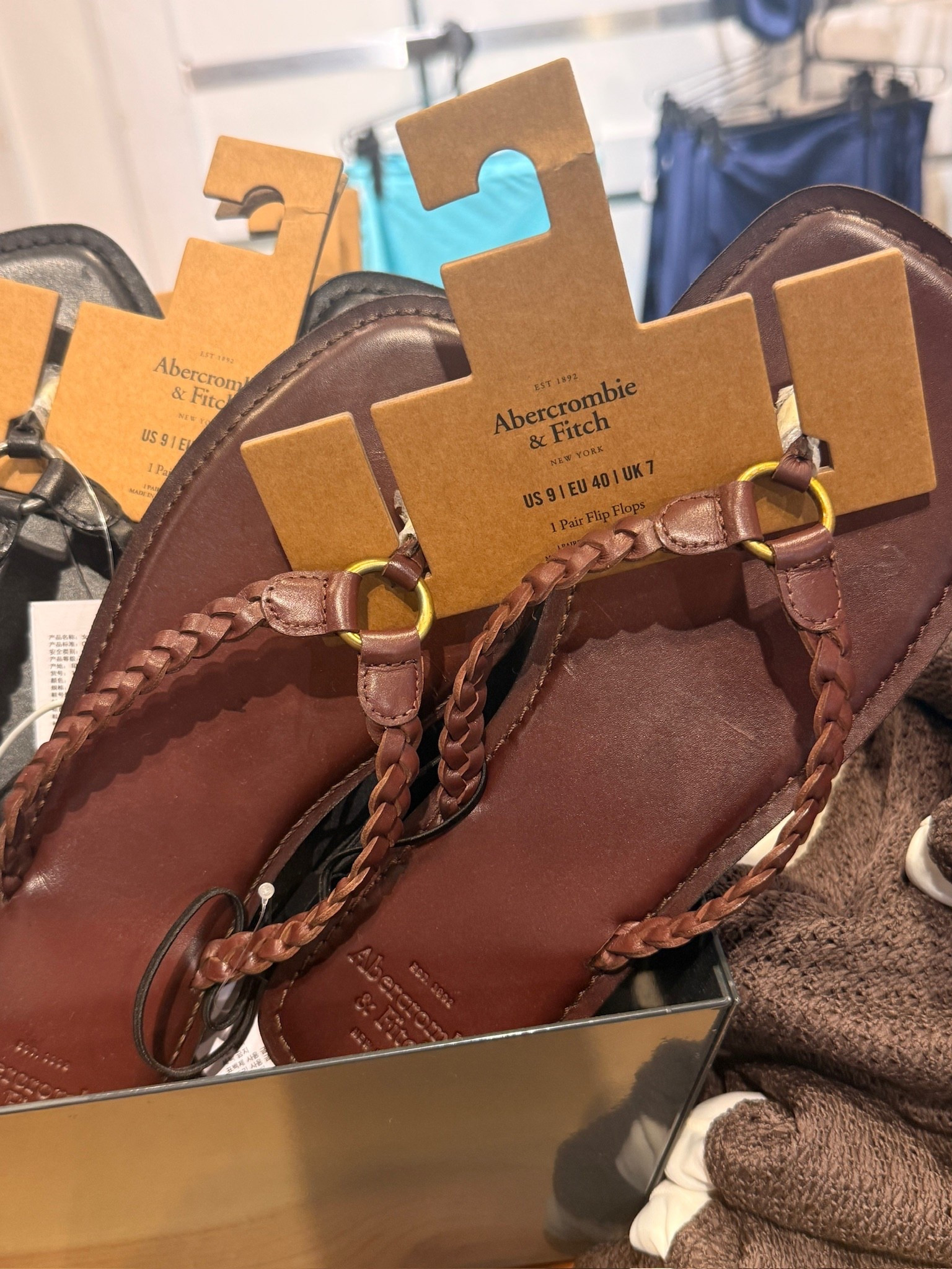 Gorgeous sandals from Abercrombie! 😍