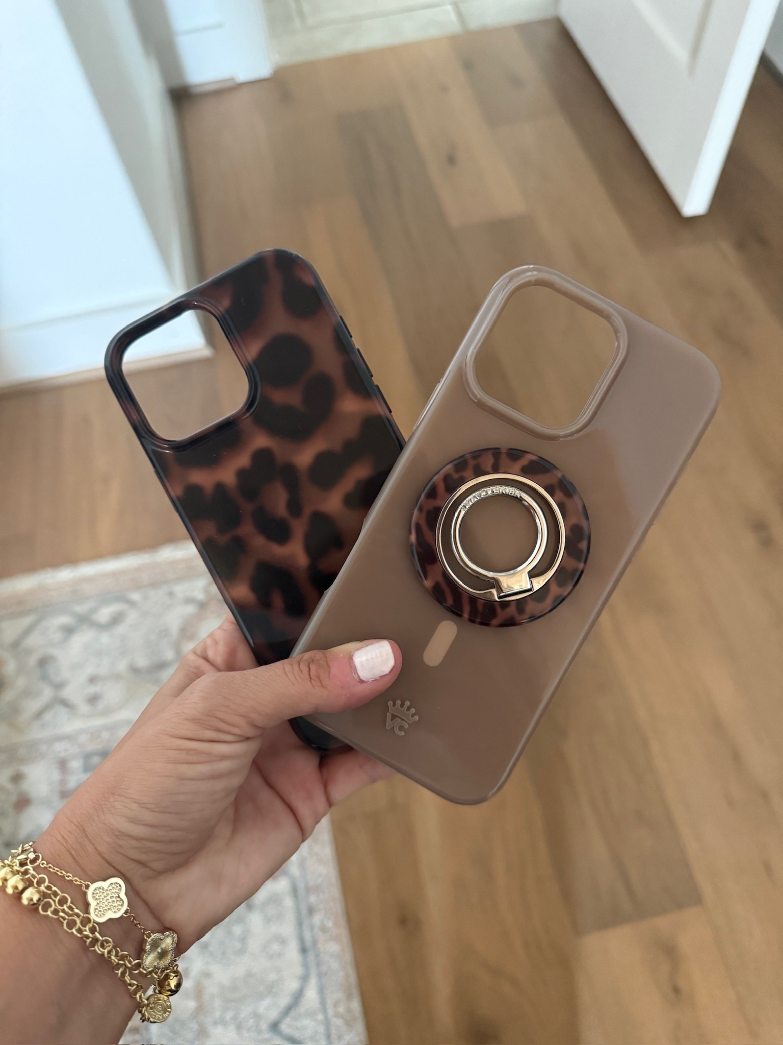 Leopard phone cases?! 🤎 I couldn’t pick just one! The tortoise ring grip with the neutral case is SO cute, and the full leopard print is such a fun way to switch things up!

leopard phone case, tortoise phone grip, neutral phone case, phone accessories, leopard print accessories, trendy phone cases, cute phone cases, everyday essentials, fall accessories, animal print phone case, JulieFranks