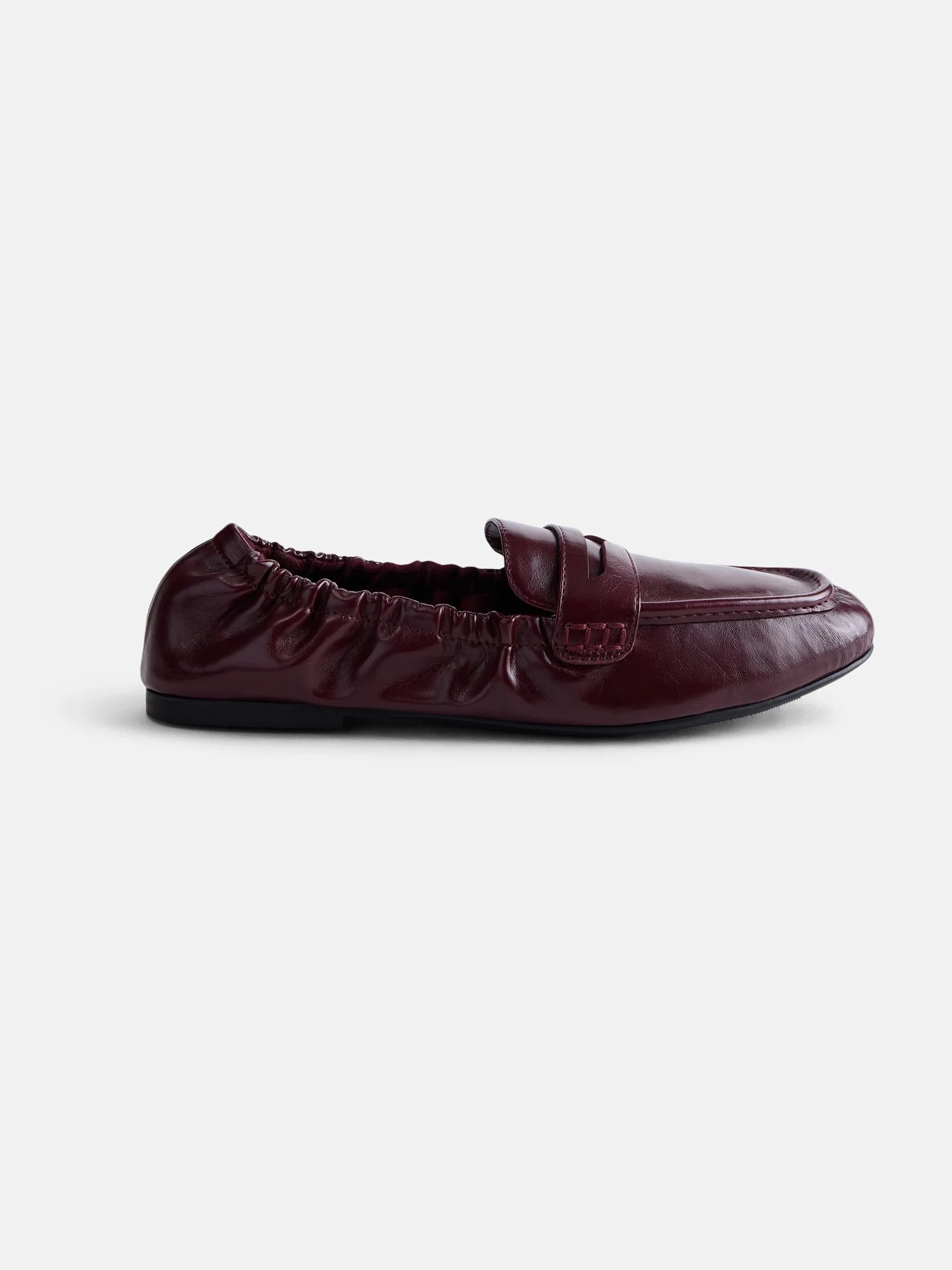Scenario Women's Faux Leather Scrunch Loafers | Walmart (US)
