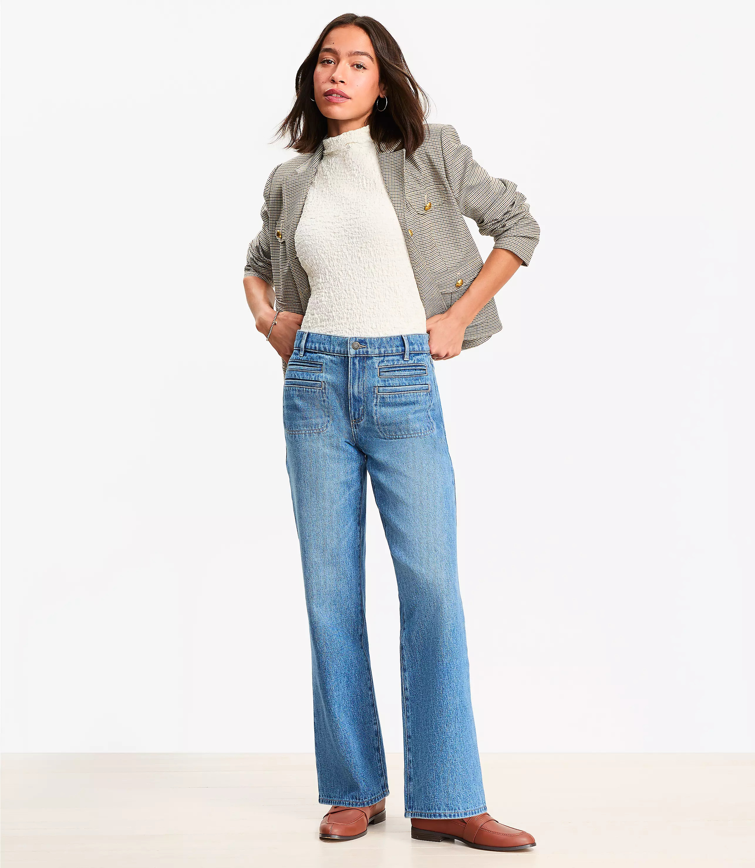 Mid Rise Relaxed Straight Jeans in Mid Vintage Wash | LOFT