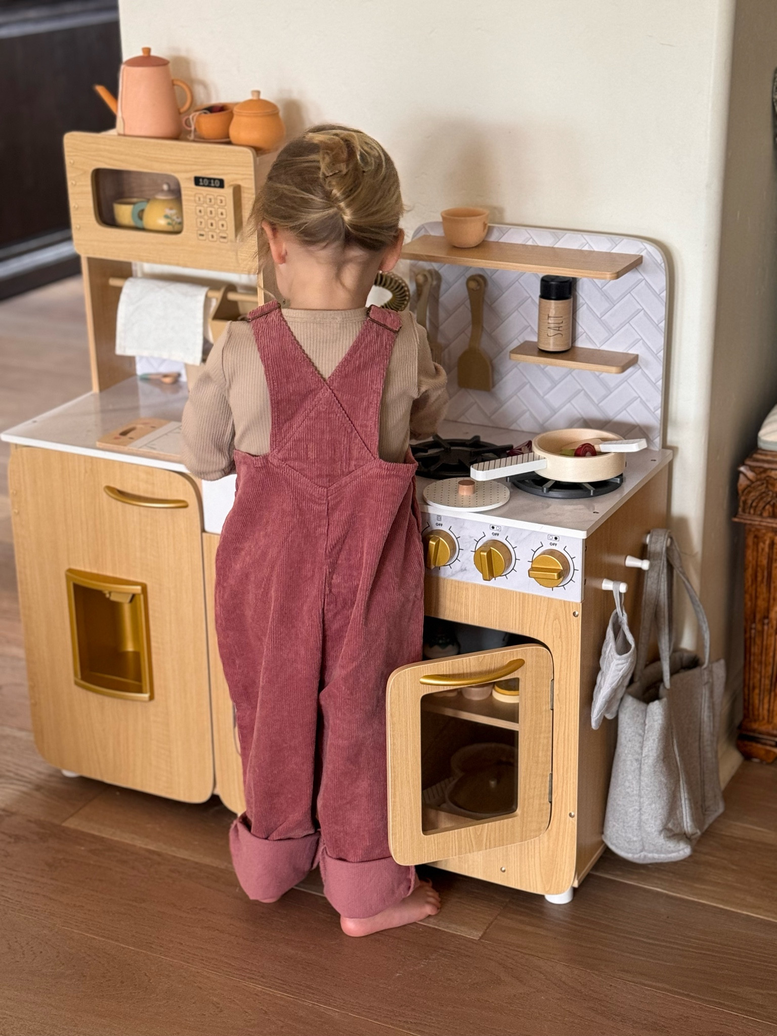 Kids wooden play kitchen 

#LTKFamily #LTKKids #LTKBaby