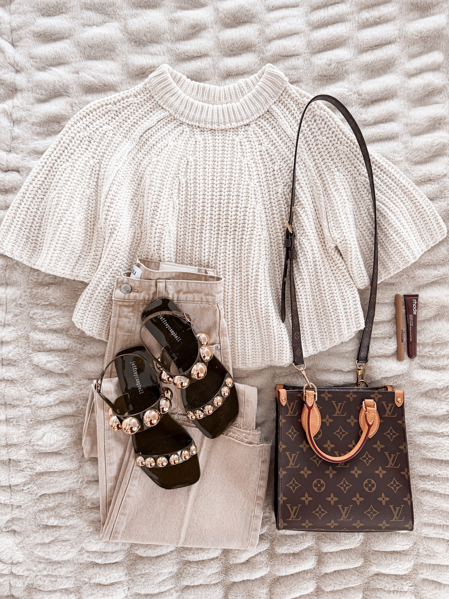 An easy throw-on outfit that always works 👏 save or skip?

#LTKOver40 #LTKSeasonal #LTKmomlife