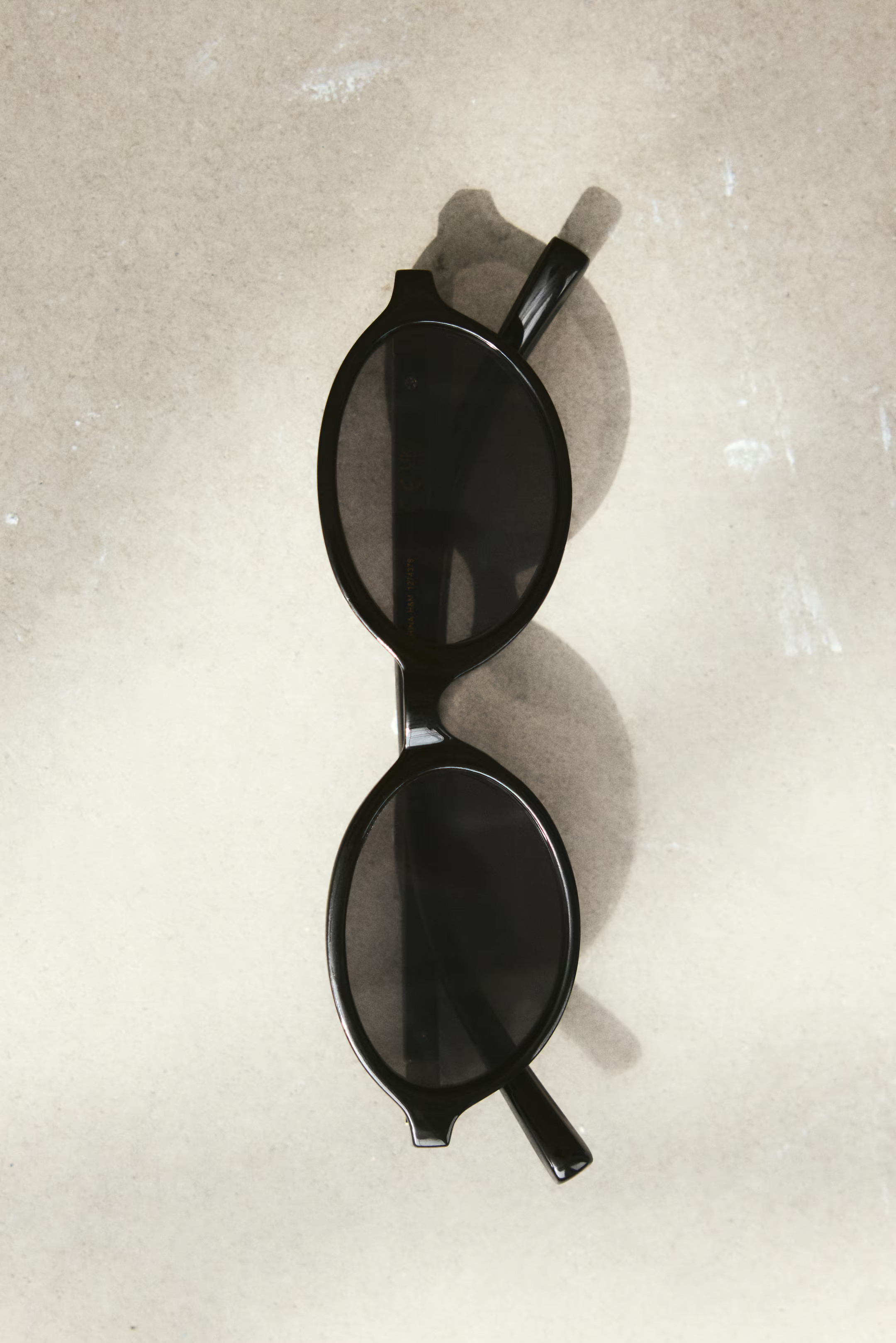 Oval Sunglasses | H&M (US + CA)