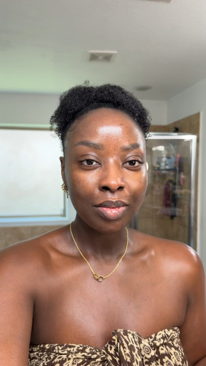 Look at how my skin is already glowing! It’s one SaltAir body butter and Brown Sugar Babe oil. 