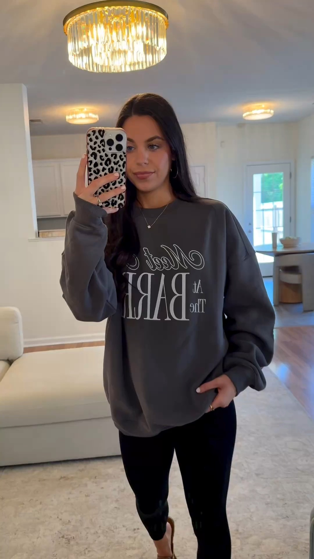 Meet me at the barre 🤍
Oversized, cozy, and made for studio mornings + coffee runs.