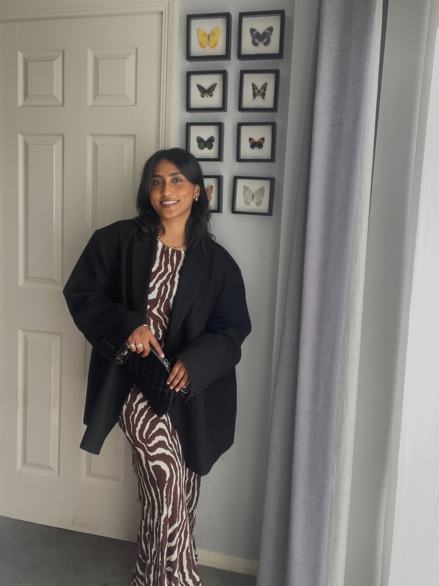 Day 7 of 30 Autumn Outfits 🍂

Blazer, black blazer, oversized blazer, satin dress, silk dress, maxi dress, print dress, animal print dress, black clutch bag, quilted bag, brunch outfit, dinner outfit, transitional outfit, Chanel, The Frankie Shop, ASOS, Rixo, Warehouse, Reiss, ASOS, Abercrombie & Fitch

#LTKeurope #LTKstyletip #LTKSeasonal