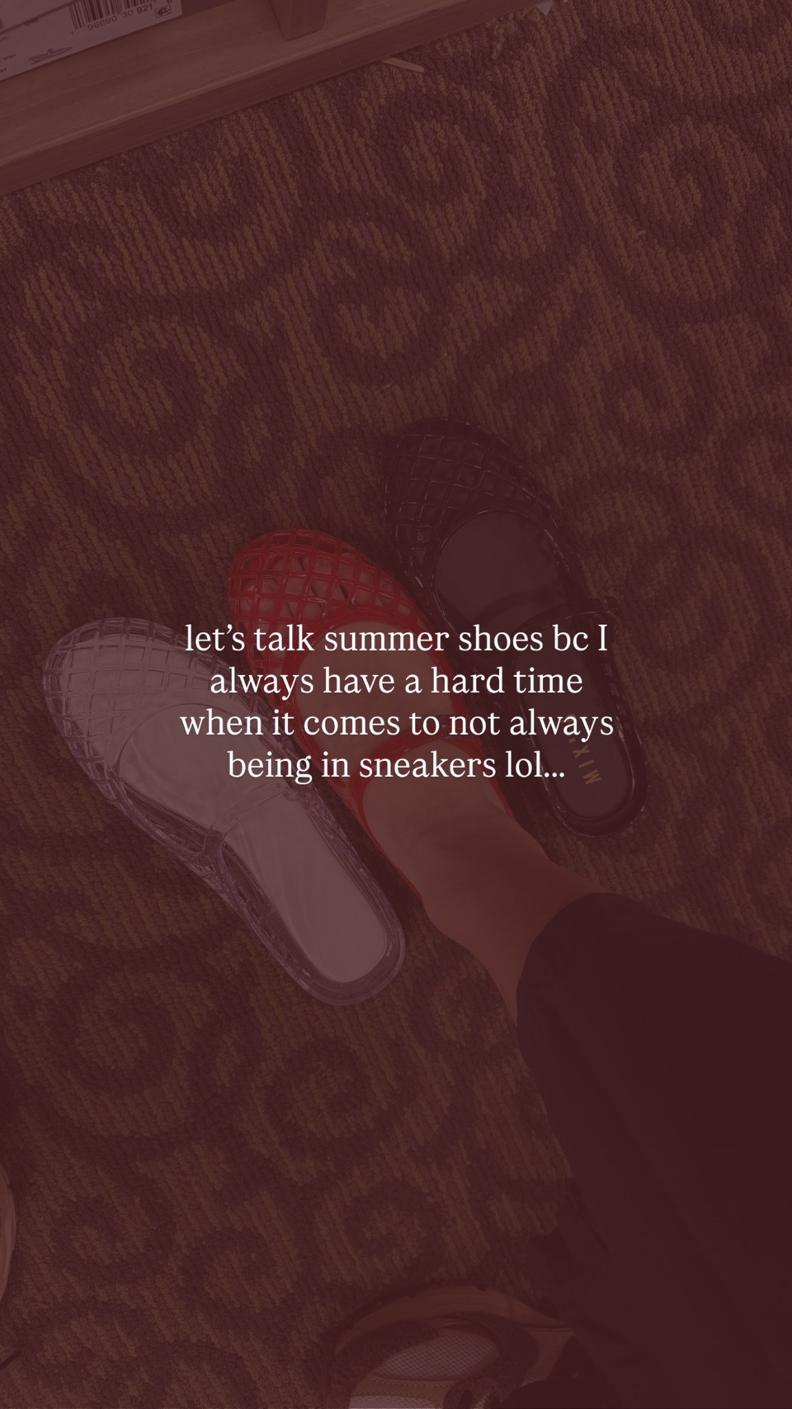 let’s talk summer shoes bc I always have a hard time when it comes to not always being in sneakers lol….. @dsw