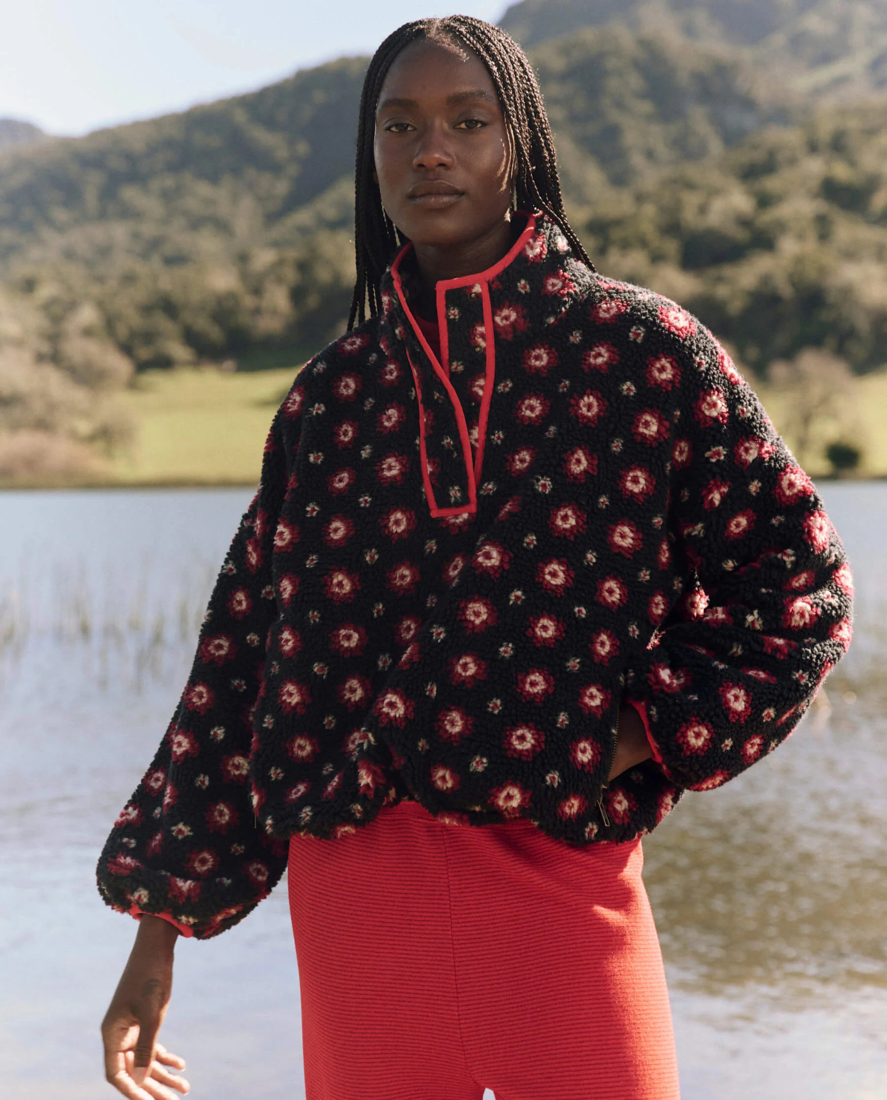 The Countryside Pullover. -- Navy Geo Daisy | THE GREAT.