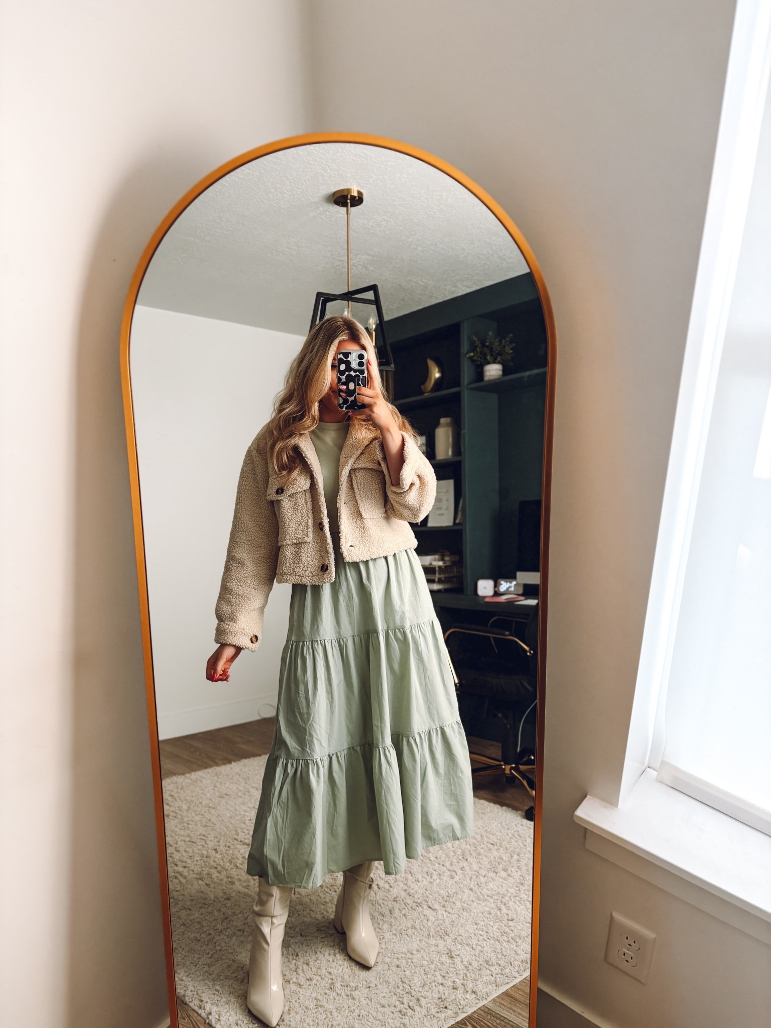 What I wore to church yesterday! 

Sherpa jacket: wearing M
Green dress: wearing M
Boots: size up one

| spring outfit | march outfit | church outfit | teacher outfit | amazon fashion 