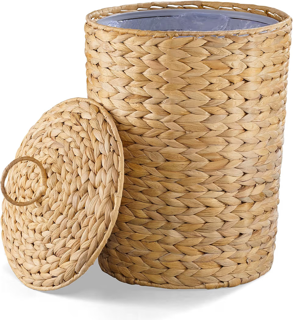 BLUEWEST Wicker Trash Can with Lid and Removable Liner, Wicker Rattan Bathroom Trash Can, Large W... | Amazon (US)