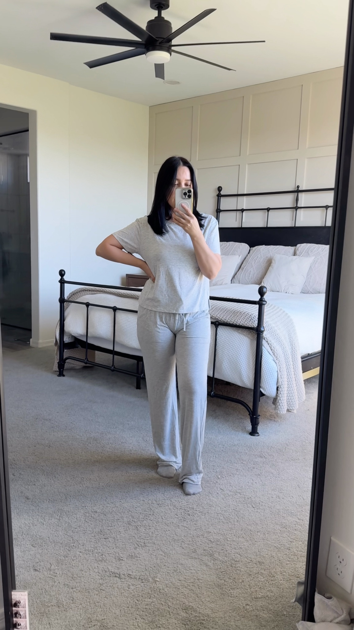 The comfiest pajamas!

Top- small
Bottoms- xsmall 

#LTKFindsUnder50 #LTKStyleTip #LTKSeasonal