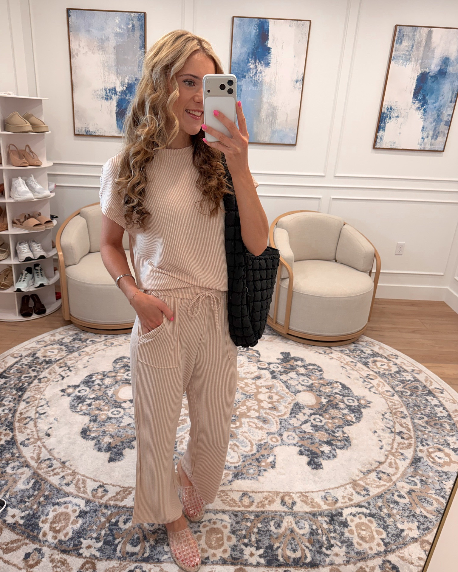 this ribbed set has been on repeat lately — comes in both this oatmeal and black, and i genuinely can't decide which one i like more 🤍 elastic waist with a drawstring, side pockets, and the wide leg makes it feel so much more put together than a typical loungewear set

true to size, 5'9" for reference

#LTKootd #LTKSeasonal #LTKTravel