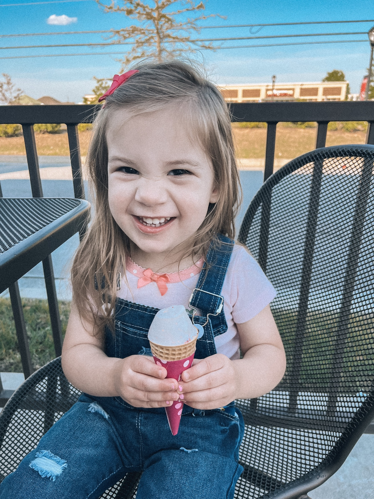 Toddler overalls size up 1



#LTKfamily #LTKkids #LTKbaby