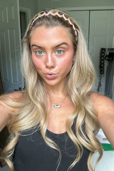 My SPF no makeup makeup takes all of five minutes (if that).  Naked Sundays code is SLOANE-15. #fiveminutemakeup #fiveminutemakeuproutine #minimalmakeup #summermakeup #summermakeuproutine #getreadywithme #getready #grwm #makeup #getreadywithmemakeup #grwmmakeup #fyp #makeuptutorial #makeuphacks #college #influencer #makeuproutine #makeuptips #naturalmakeup #naturalmakeuplook #nomakeupmakeup makeup, makeup routinue, makeup tutorial, five minute makeup look, natural makeup, get ready with me, grwm makeup 

#LTKFindsUnder50 #LTKSeasonal #LTKBeauty