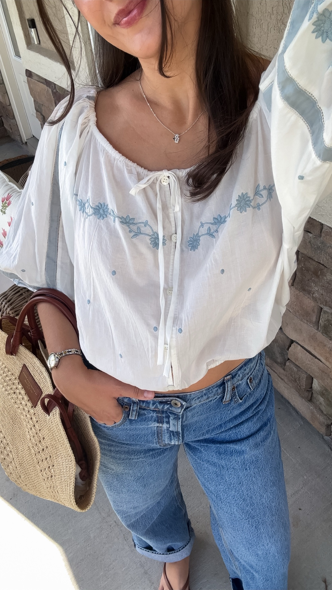 Spring outfit 🤍 wearing size 4 top and 25 regular jeans (I cuffed them but they also have cuffed options!) 

#LTKootd #LTKSaleAlert #LTKSeasonal