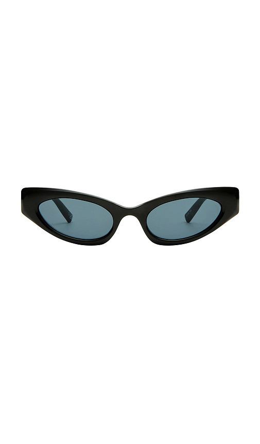 Le Specs The Stealth Sunlgasses in Black. | Revolve Clothing (Global)