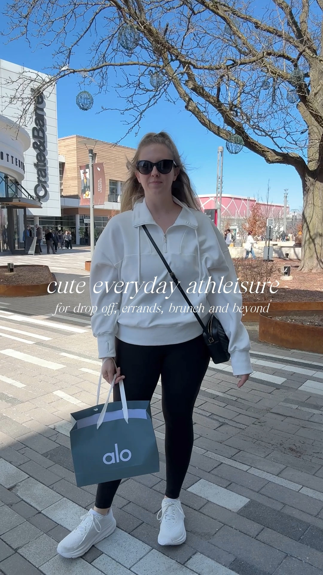 Casual everyday elevated athleisure for drop off, errands, brunch, work from home and more! This pullover is giving scuba vibes for a fraction of the price. 