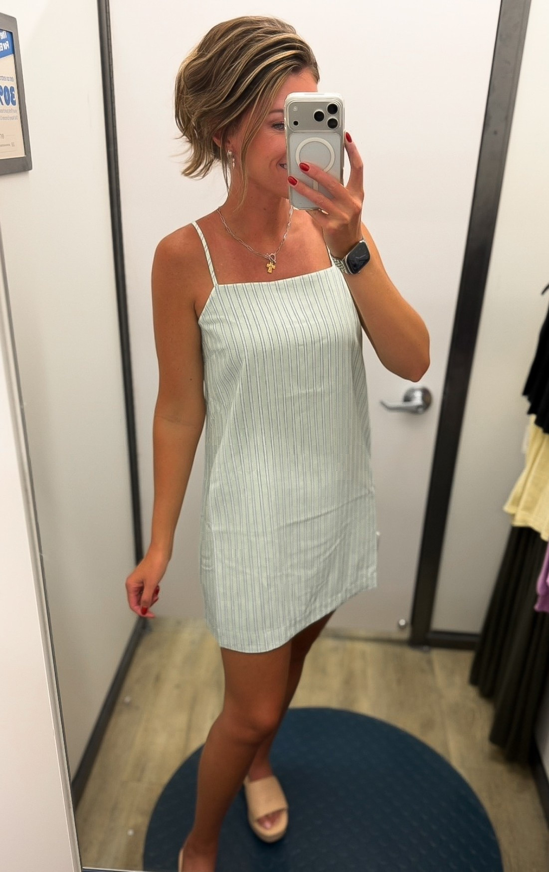 Old Navy shift dress. Perfectly lightweight for summer. 

Wearing small

#LTKSeasonal #LTKOver40