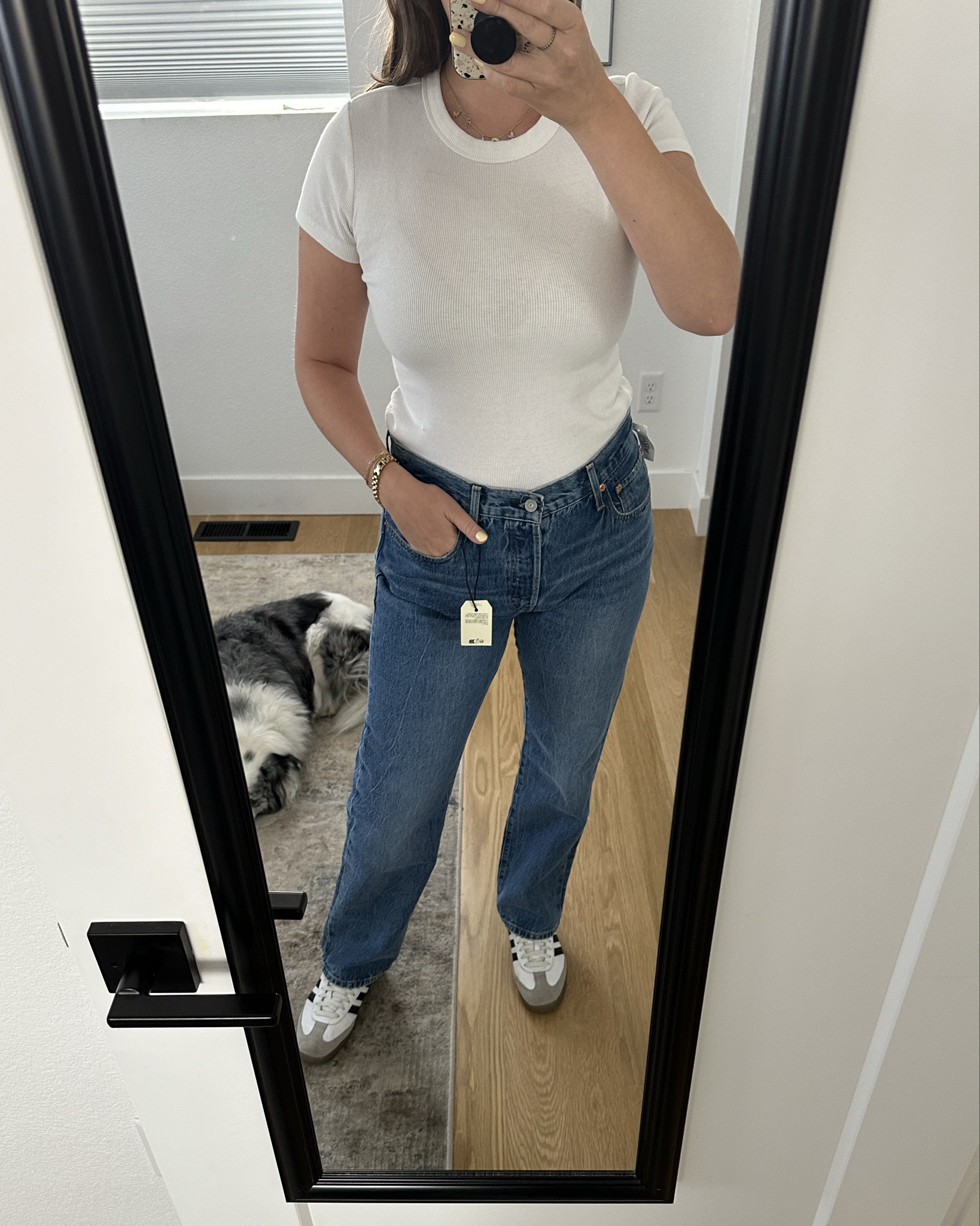 October new jean try on. Will post each pair with sizing details on my LTK page. All brought from Aritzia, Madewell and Abercrombie. I was looking for a longer straight leg pair for Fall and Winter since all my denim is cropped. 

#LTKMidsize #LTKxMadewell #LTKFindsUnder100