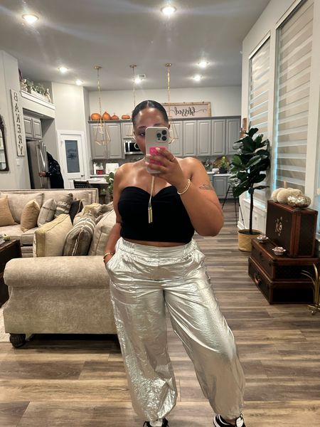 Pants are Zara 
Too-  size medium 
Sneakers -  tts 

Concert look 
Silver outfit 
Metallic outfit 
Nike dunks 
Sneakers 
Women sneakers 
Corset 
Tube top 


Follow my shop @styledbylynnai on the @shop.LTK app to shop this post and get my exclusive app-only content!

#liketkit 
@shop.ltk
https://liketk.it/4jvl8

Follow my shop @styledbylynnai on the @shop.LTK app to shop this post and get my exclusive app-only content!

#liketkit 
@shop.ltk
https://liketk.it/4jwNv

Follow my shop @styledbylynnai on the @shop.LTK app to shop this post and get my exclusive app-only content!

#liketkit 
@shop.ltk
https://liketk.it/4jIEW

Follow my shop @styledbylynnai on the @shop.LTK app to shop this post and get my exclusive app-only content!

#liketkit 
@shop.ltk
https://liketk.it/4k2qA

#LTKparties #LTKstyletip #LTKshoecrush #LTKxPrime