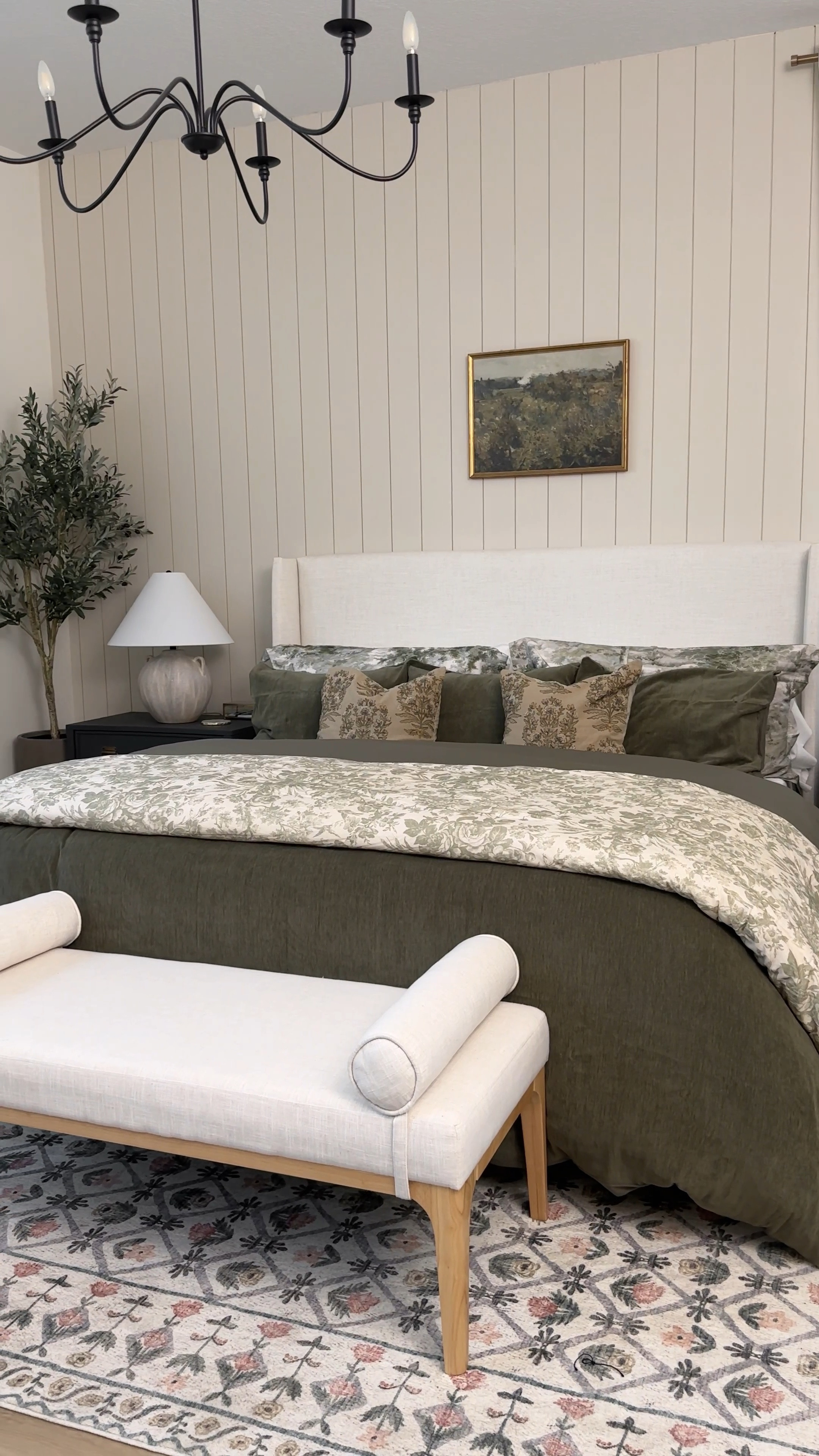 The secret to a fluffly bed!! LOVE this fall bedding, perfect for that cozy and moody fall look



#LTKVideo #LTKHome #LTKSeasonal