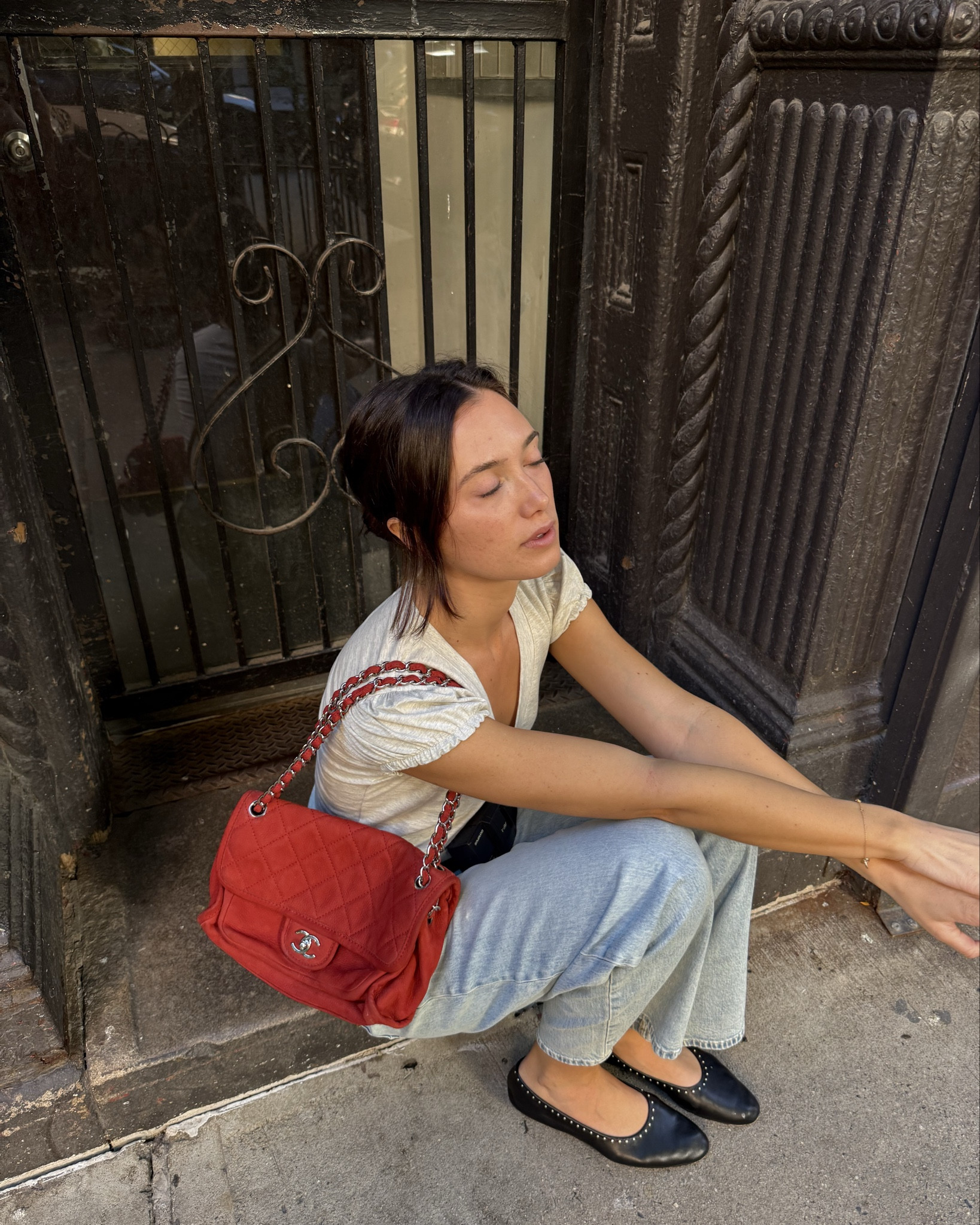 I walked into gap the other day and saw these low rise jeans, the wash looks so vintage and worn ?! They’re called the low rise 90s loose jeans, love them love gap, the ballet flats are from reformation I’m not sure if they’re selling exact anymore but linked similar!