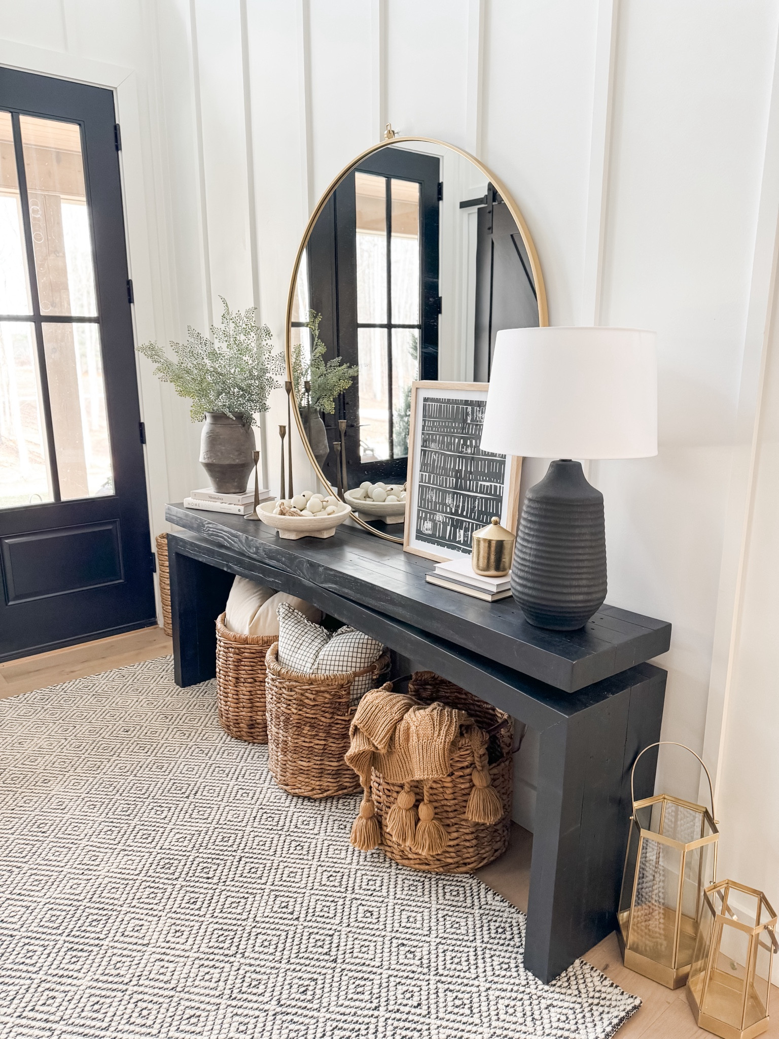 Mirror and Entry table on WayDay deal!

Modern farmhouse, wayday, black entry table, entry styling

#LTKsalealert #LTKhome