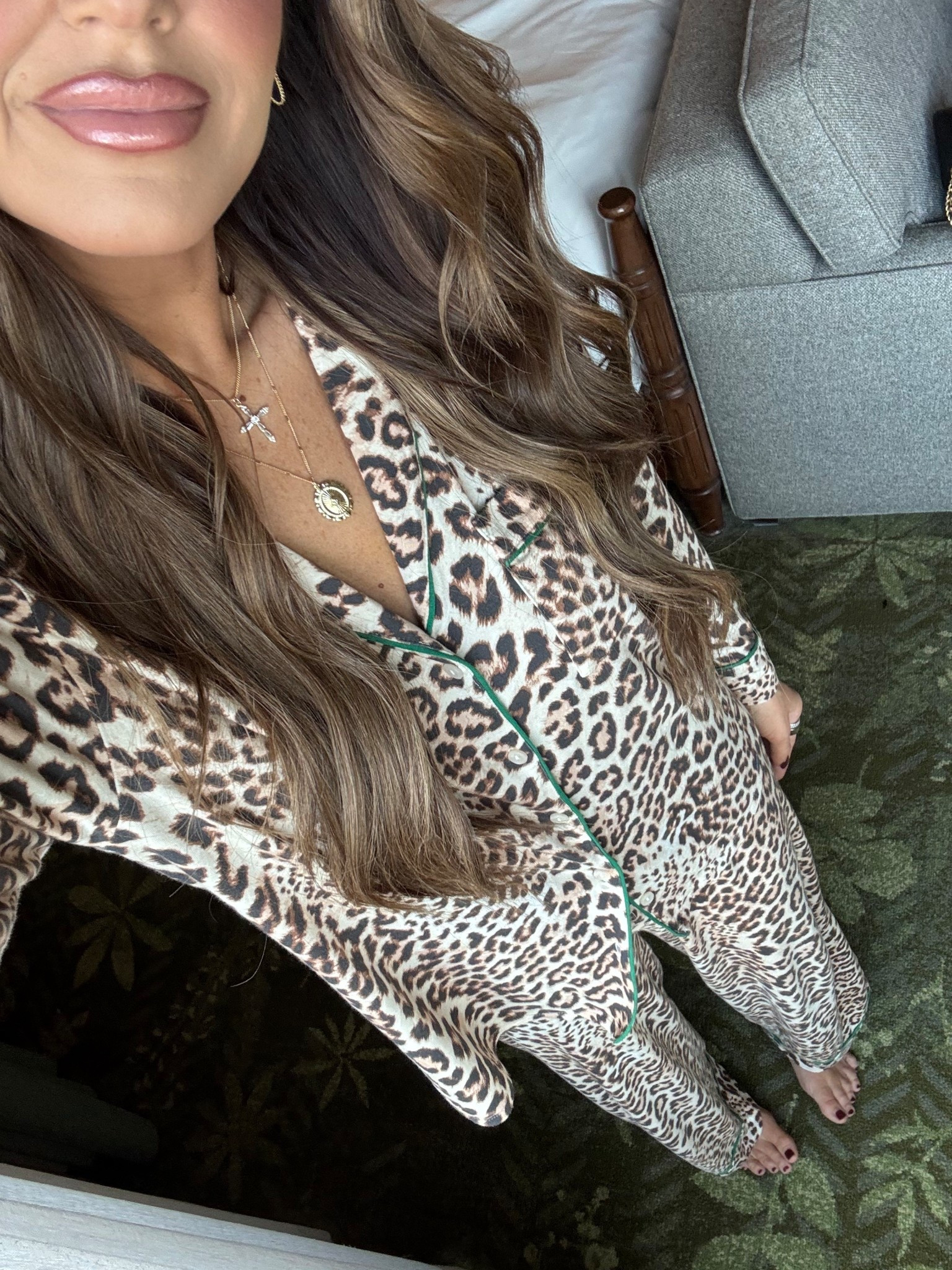 feeling so cozy in these pjs! loving these & wearing a size small!

#LTKSeasonal #LTKmorningroutine #LTKootd