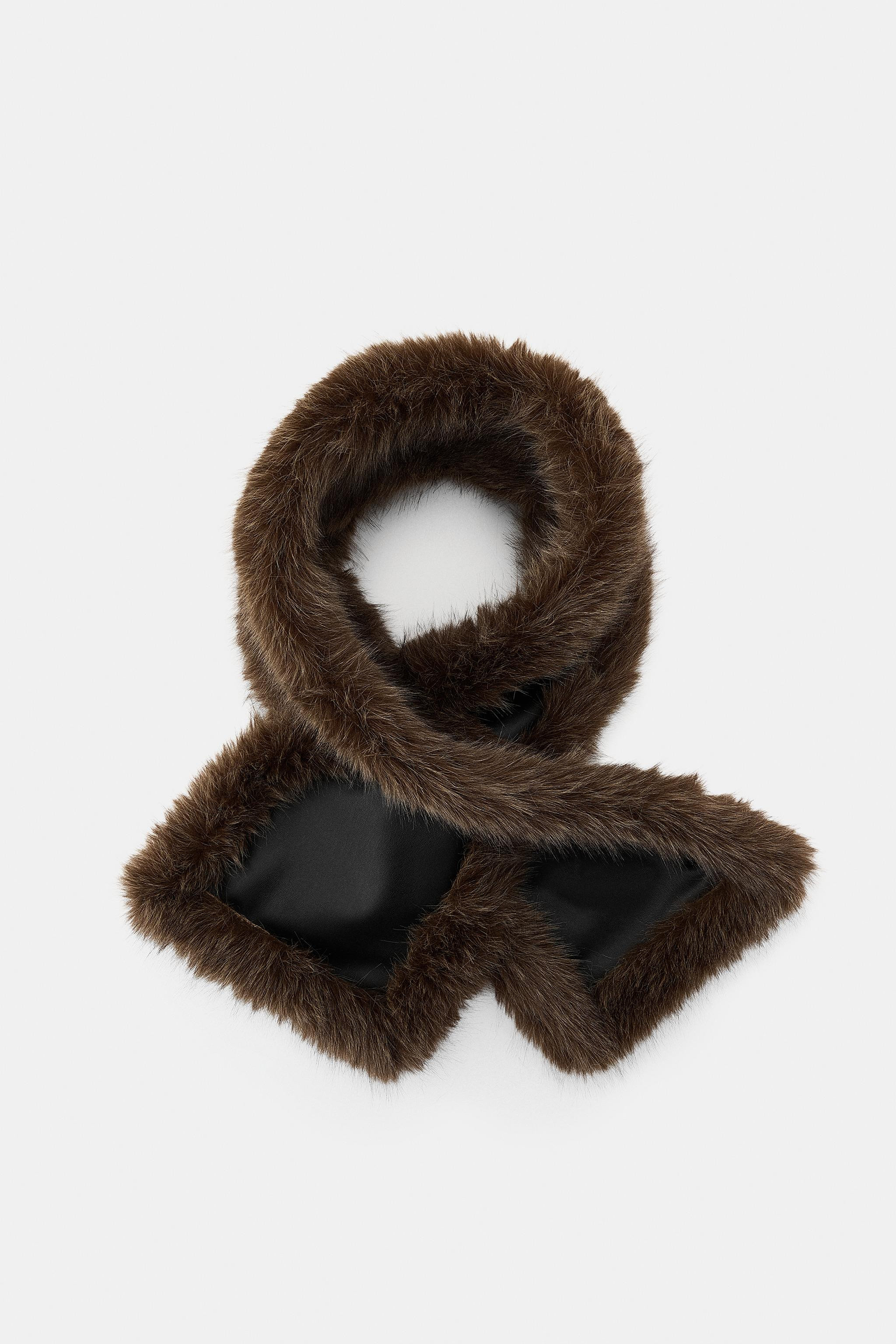 CONTRAST FAUX LEATHER SHEEPSKIN SCARF | Zara US