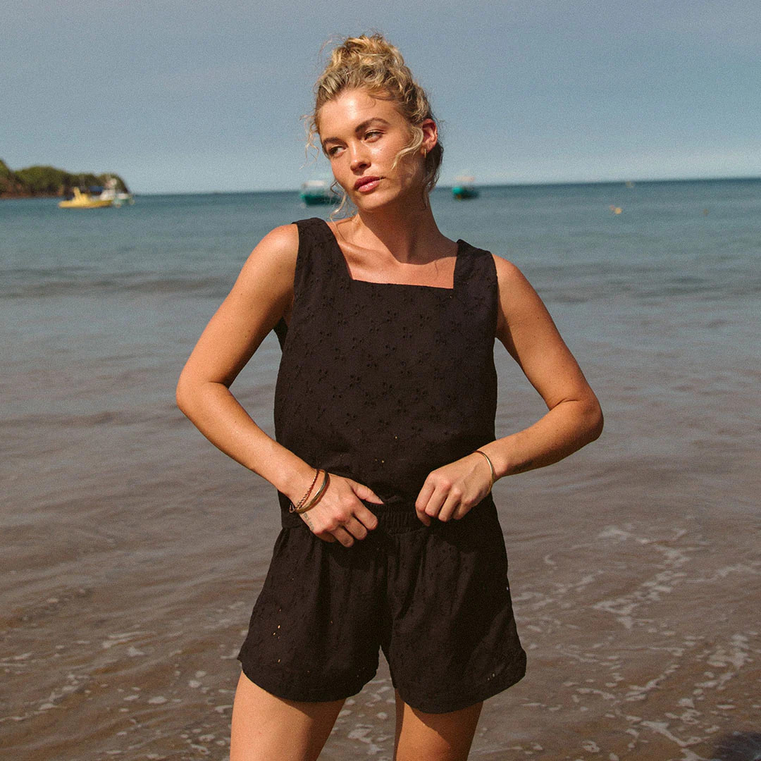 Square Tank Black | Albion Fit