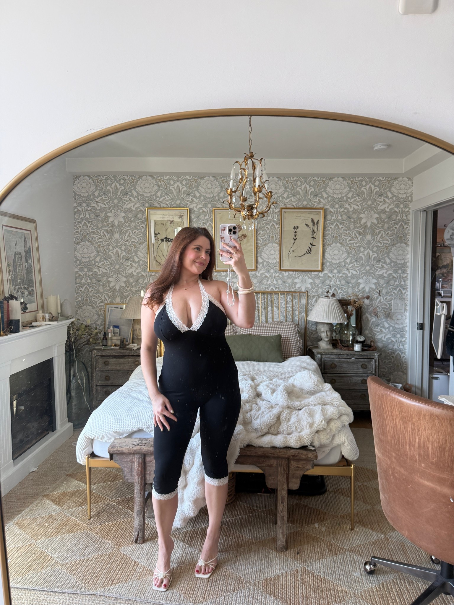 Lace trim capri body suit size xl @ohpolly 

#LTKMidsize #LTKgrwm #LTKdayinmylife