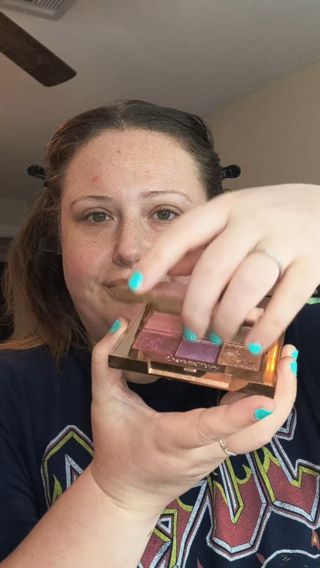 Makeup transition for you!

#LTKdayinmylife #LTKgrwm #LTKBeauty