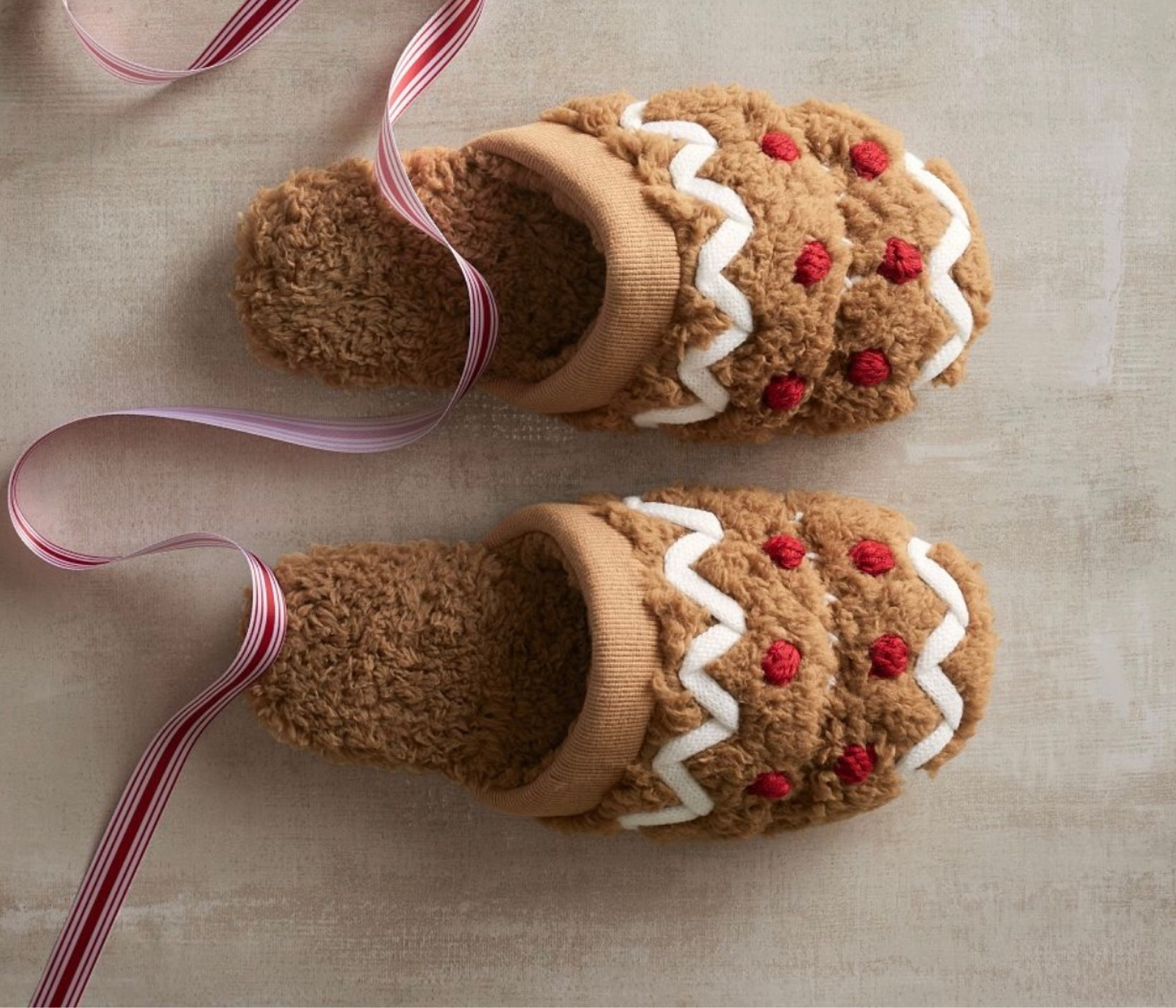 The most adorable holiday Gingerbread slippers 🌲 

#gingerbread #gingerbreadman #gingerbreaddecor #christmas #christmasdecor #slippers #holiday #potterybarn #anthropologie

#LTKstyletip #LTKhome #LTKSeasonal