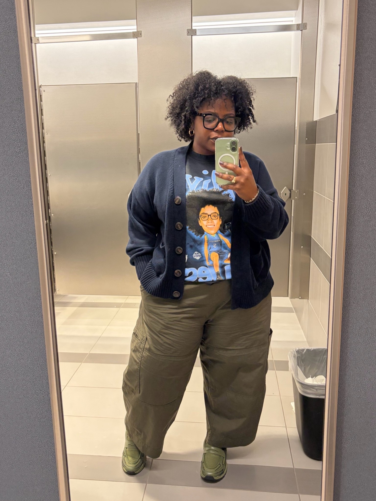 #workootd #ootd 
Shoes: @Walmart 
Cardigan & pants: Old Navy 
T-shirt: Playa Society/ WNBA

#LTKgrwm #LTKootd
