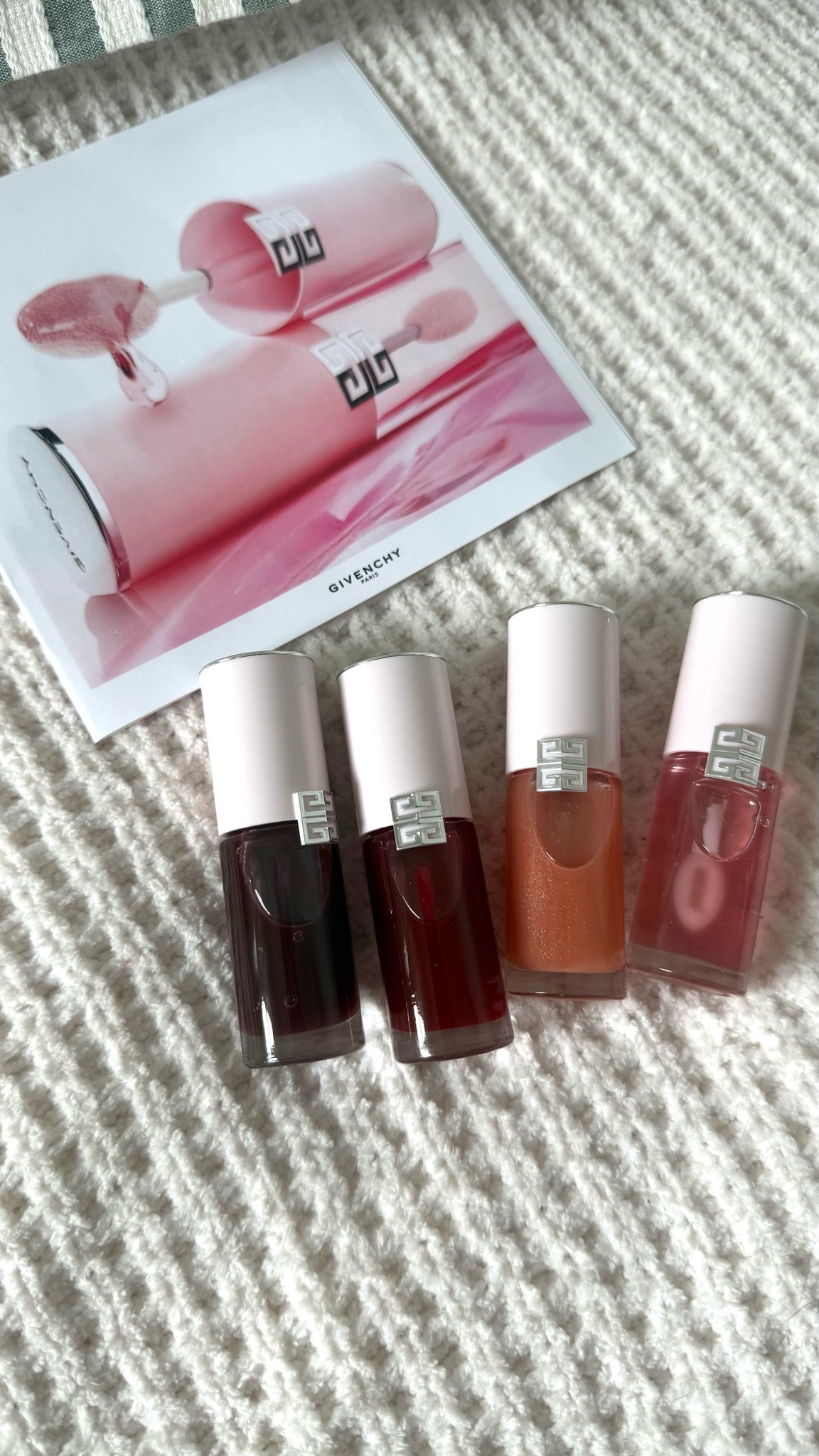 Givenchy lip oil 🫦✨ #givenchy #lipoil 
#makeup

#LTKBeauty