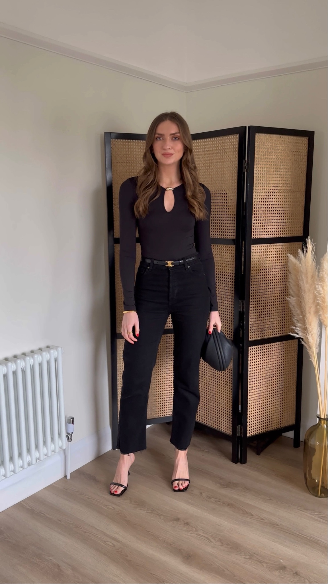 Evening/going out outfit ideas

Wearing…

An XS in the H&M Bead-detail body

A size 8 in the Warehouse 94s Denim Stretch Straight Leg Raw Hem Jeans 
I’m 5ft 6

Celine small triomphe belt

Black barely there heels

Songmont Luna black bag


Evening outfit
Going out outfit
Brunch outfit 
Co-ord styling 