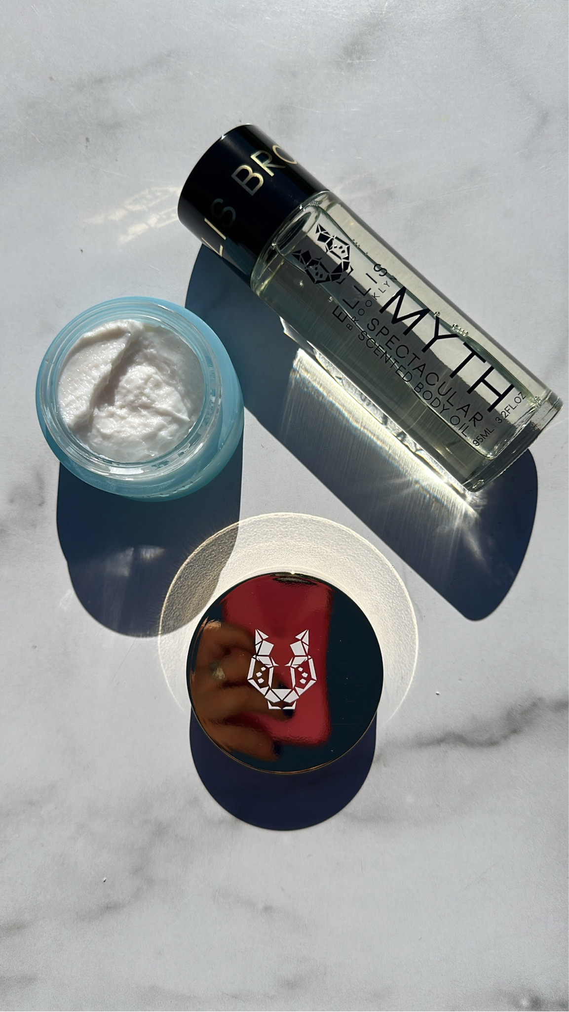 Very excited to try these two products from #EllisBrooklyn ✨

💗 a luxurious body oil in the MYTH scent (my fave!)
💗 an all around face moisturizer that has a subtle vanilla scent 

#unboxings #LTKCleanBeauty #LTKLuxury

#LTKover40