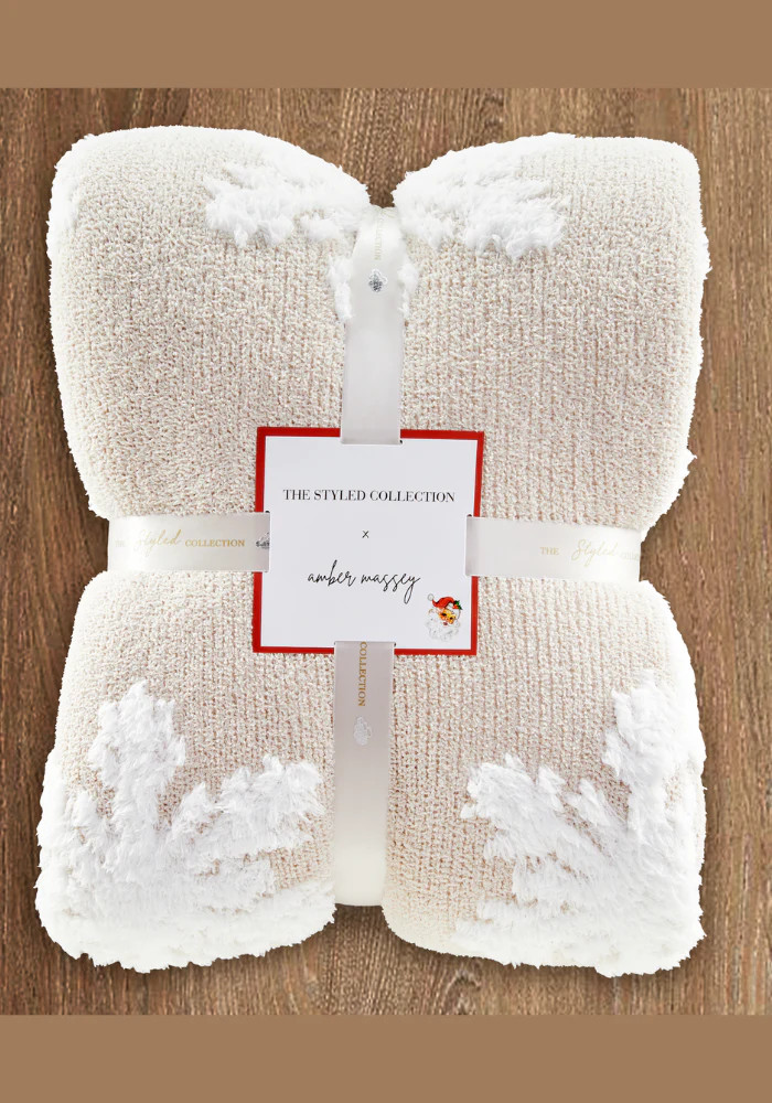 TSC x Amber Massey: 3D Snowflake Buttery Blanket | The Styled Collection