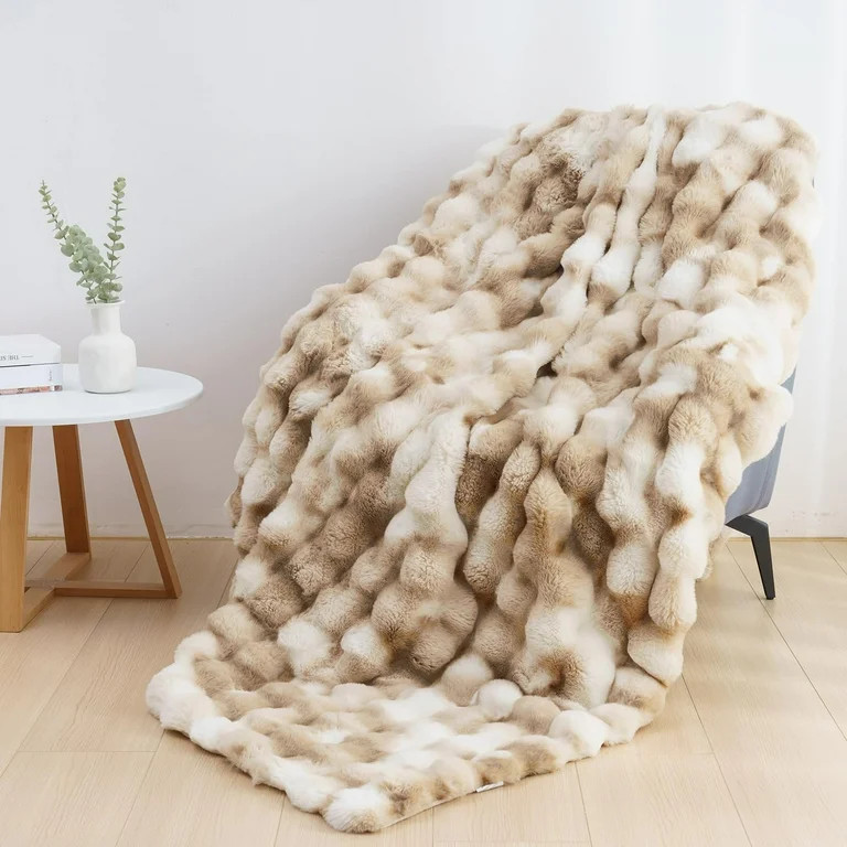 KAMOMA Cozy Faux Fur Throw Blanket for Couch Luxury Fluffy Thick Bubble Blankets for Bedroom Livi... | Walmart (US)
