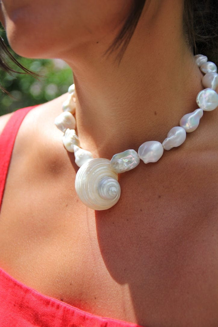 Madeline Shell Necklace | Modatrova