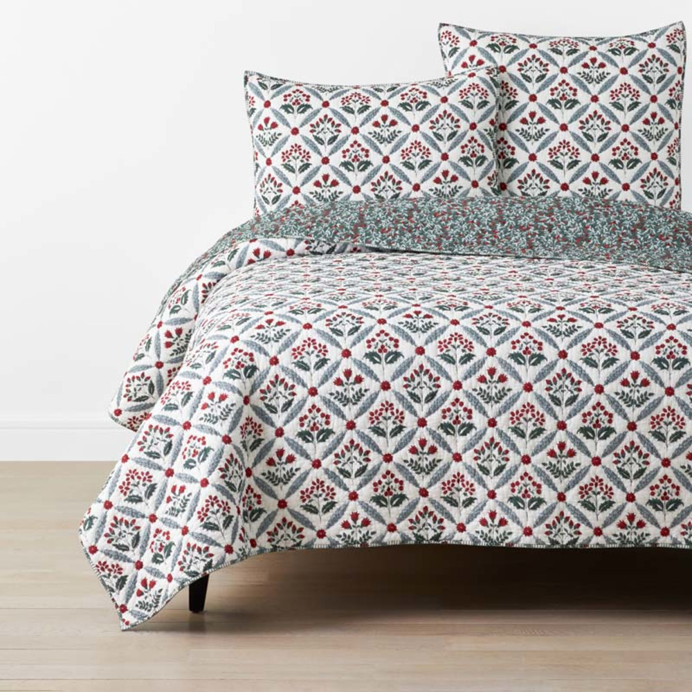 Elderberry Reversible Quilt - White, King/Cal. King | The Company Store