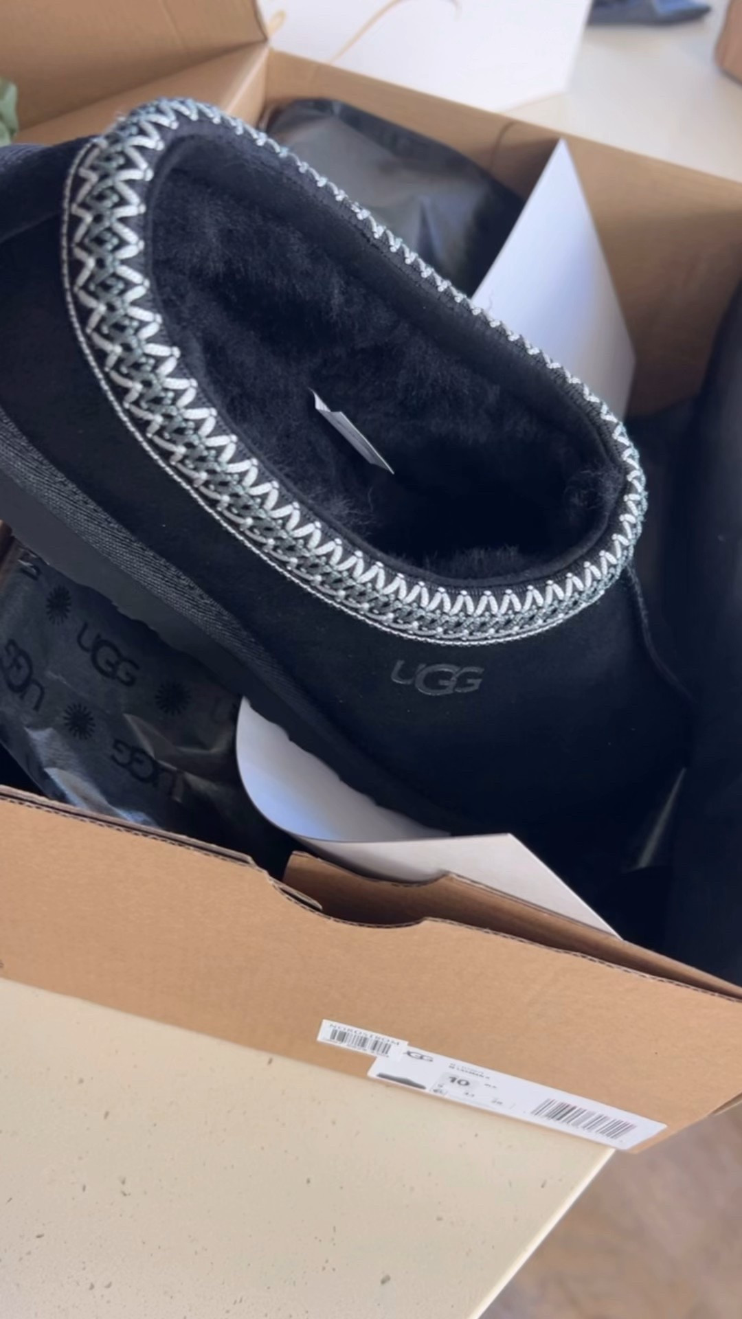 🎁Save this for later — the next gift guide drops soon (and it’s even better).  

Gift for teen son, Uggs, Ugg Tasman 
gift for him gift for husband gift for grandfather 

👑"Helping you look good, feel good!" - Lindsey Denver 

holiday outfits for women over 40, Thanksgiving outfit ideas, Christmas outfit inspo, holiday party outfits, Christmas dinner outfit, casual holiday looks, elegant holiday style, family Christmas outfits, what to wear for the holidays, cozy chic outfits, winter party looks, holiday outfit ideas 2025, Christmas outfit women, Thanksgiving dinner outfit, luxe for less holiday finds, festive outfit ideas, midlife holiday fashion, flattering holiday outfits, affordable Christmas looks, holiday capsule wardrobe 

Follow my LTK @Over40andmidlife on the @shop.LTK app to view this post and get my exclusive app-only content!

#liketkit 
@shop.ltk
https://liketk.it/5xCuN

Follow my LTK @Over40andmidlife on the @shop.LTK app to view this post and get my exclusive app-only content!

#liketkit #LTKGiftGuide #LTKCyberWeek #LTKHoliday
@shop.ltk
https://liketk.it/5xCxm