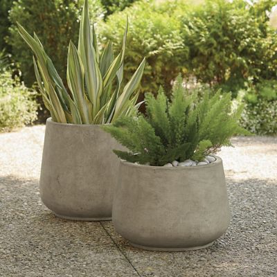 Genoa Liscia Planter | Grandin Road