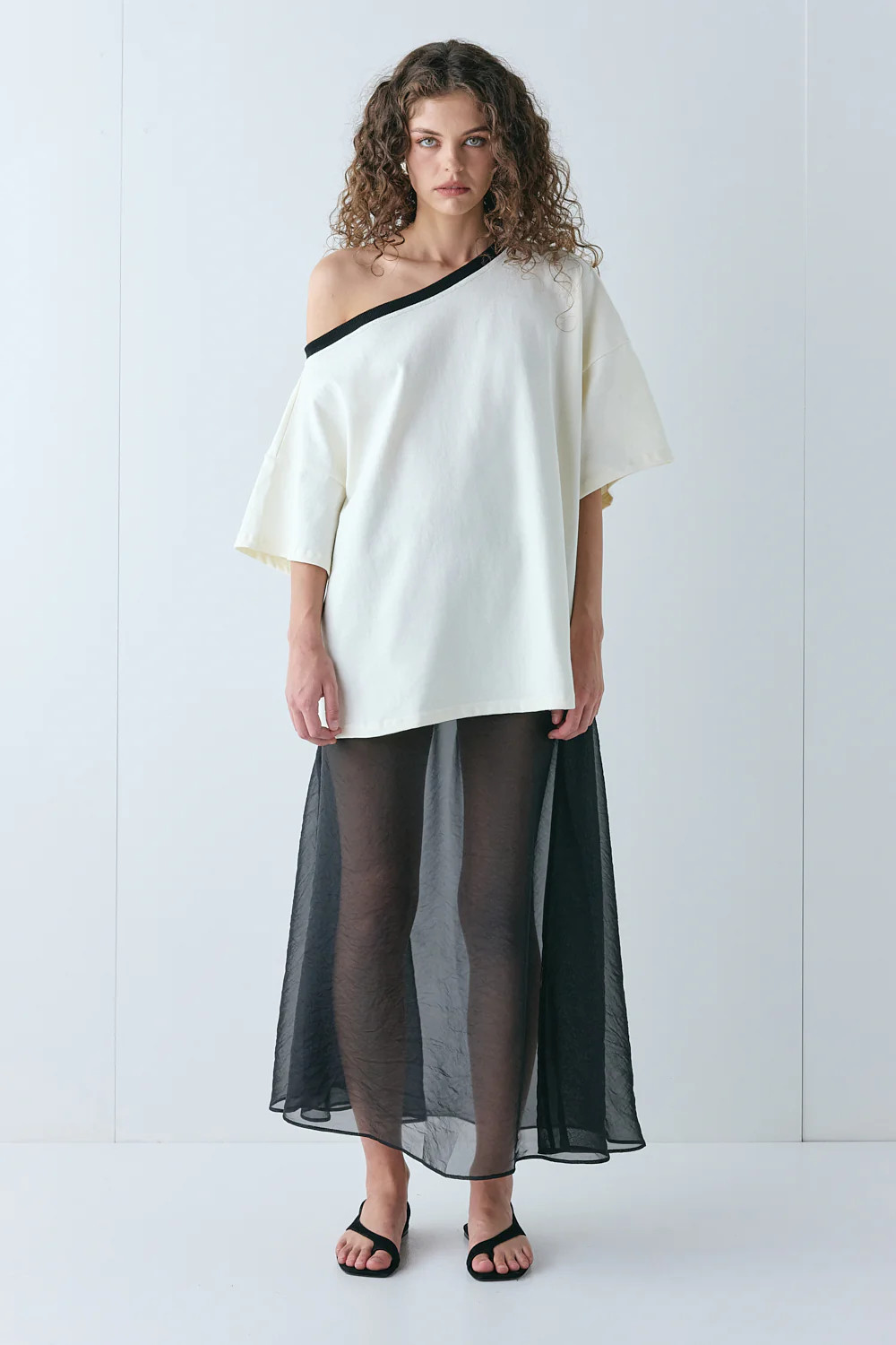 Blake Tee Cream | VRG Grl