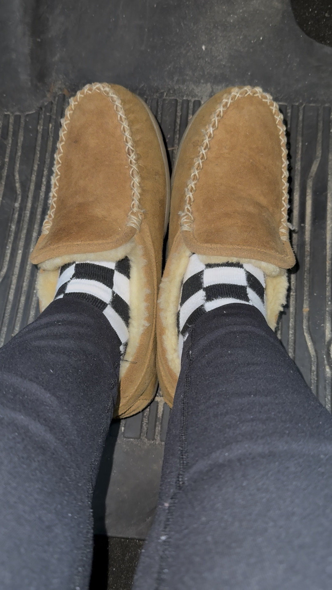 It’s a wet, rainy, and cold day today. I have no shame in my game🤣 I slipped on my slippers for carline because they’re super comfy and cozy🤪

#LTKShoeCrush #LTKWatchNow #LTKFindsUnder50