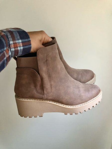 Scooped these up at tjmaxx! Great prices and multiple colors! Good go to boot for Fall

#fashion #style #boots #brownboots #falloutfits #fallboots #booties

#LTKshoecrush #LTKSeasonal #LTKstyletip
